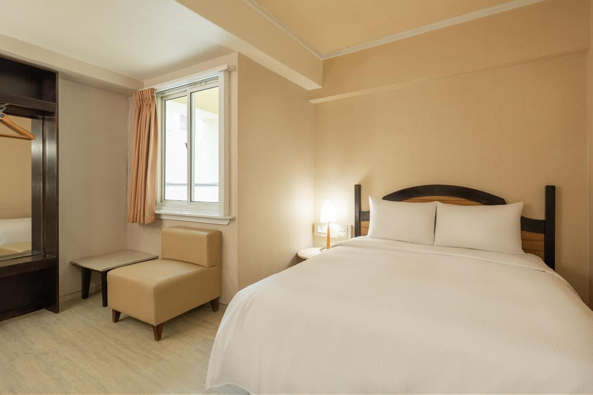 Kindness Hotel Weiwuying Kaohsiung Quarto foto