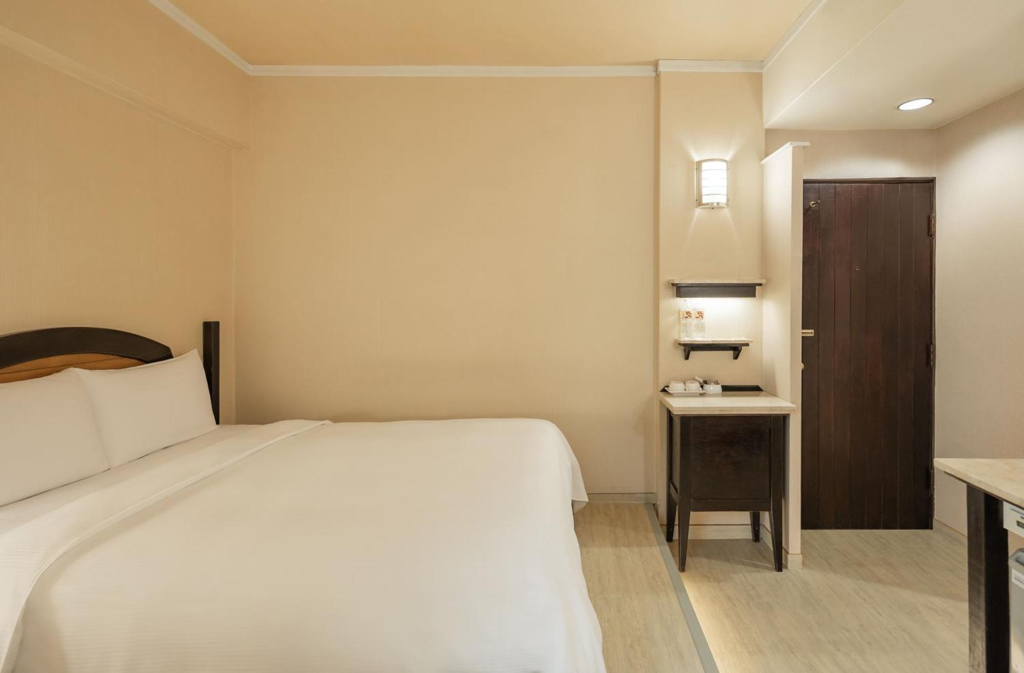 Kindness Hotel Weiwuying Kaohsiung Quarto foto